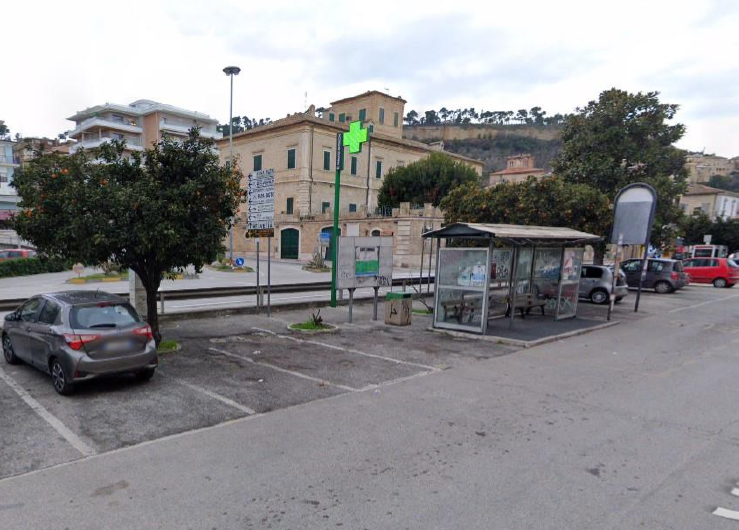 via Matteotti_pensilina stato attuale