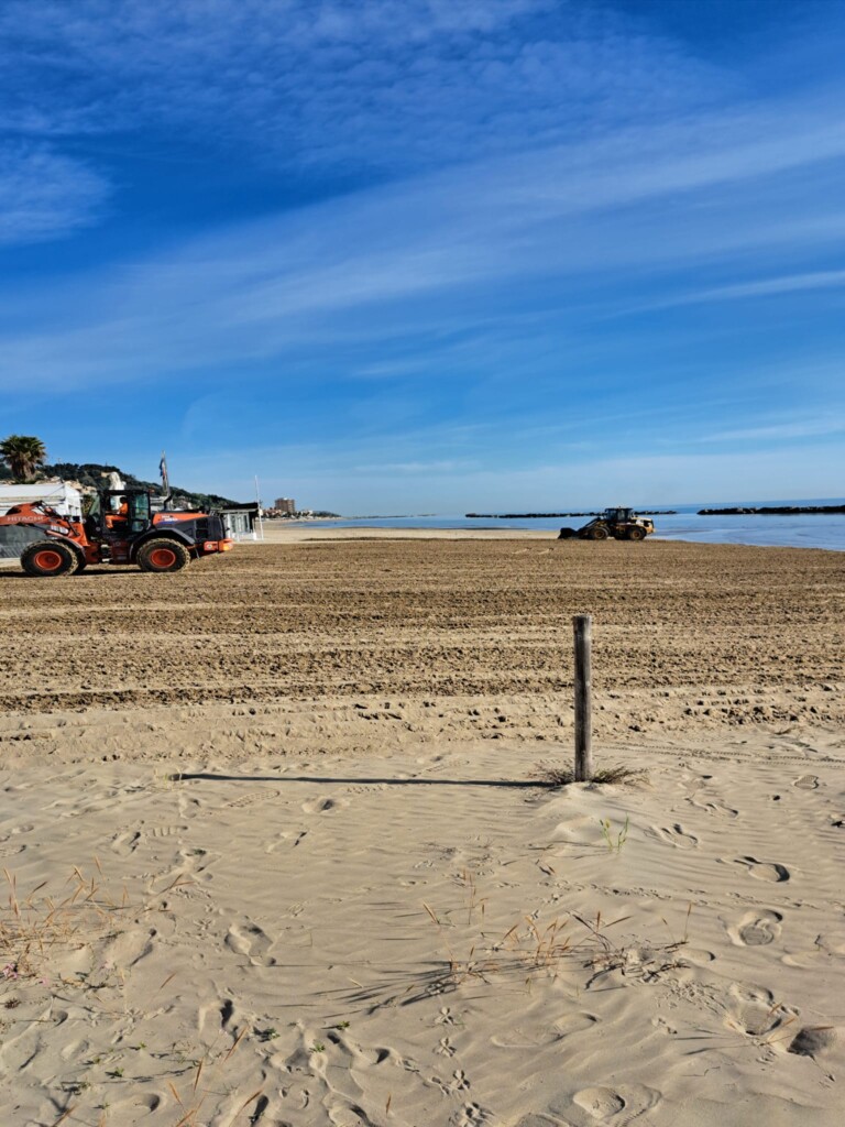 Spiaggia lavori 24